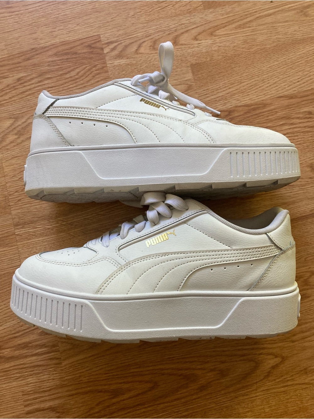 Puma Mayze Platform Sneakers with Gold Logo Women’s size 10